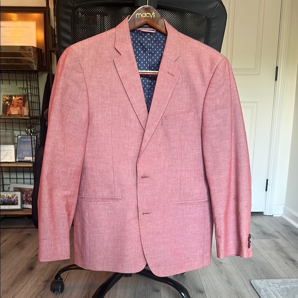 Macy's Pink Sport Coat with Notch Lapel and Tailored Fit